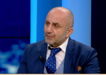 Juristi që zbardhi aferën CEZ-DIA: Ndëshkimi i Berishës shumë afër. Kërkon të krijojë destabilitet, SPAK nuk tërhiqet!