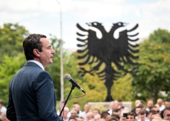 Kurti e ‘provon’ dhe në Maqedoninë e Veriut, si në Shqipëri: Vetëvendosja, pjesë e opozitës kundër Ali Ahmetit në zgjedhje
