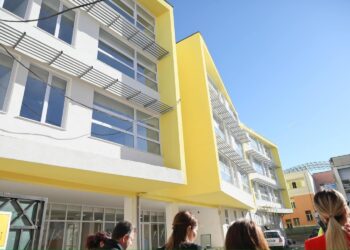 FOTOT/ Rama ndan pamjet: Shkolla ‘Gjergj Kastrioti’ gati për të pritur 700 nxënës, me kushte më dinjitoze