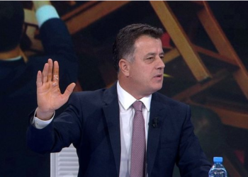 Kaosi në Kuvend/ Flamur Noka: Këtu nuk duhet t’i vësh flakën Kuvendit, por qeverisë