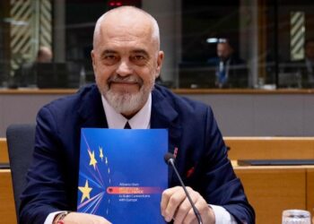 FOTOT/ Rama, mesazh nga Brukseli: Pak para nisjes së samitit të BE, krenar për Shqipërinë