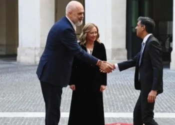 Romë/ Takimi në Palazzo Chigi: Meloni-Sunak-Rama