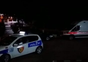 Përplasje me sende të forta mes disa personave në Lezhë: 1 i plagosur, niset me urgjencë drejt Traumës në Tiranë