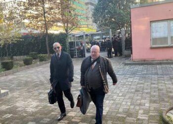 Zvarritja vazhdon/ Gjykata shtyu seancën, avokatët e Berishës ende nuk kanë dorëzuar asnjë kërkesë
