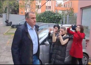 “Sterilizimi”/ Ish-ministri i Shëndetësisë, Ilir Beqaj paraqitet sërish në SPAK
