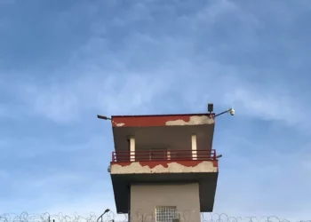 30 shqiptarë hyjnë në grevë urie në burgun e Korfuzit: Po diskriminohemi