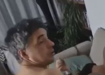 Skandal në prag të zgjedhjeve në Serbi, deputeti i opozitës shfaqet duke pirë kokainë dhe bërë orgji