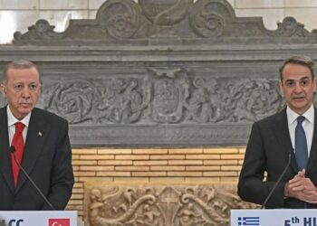 “Shelfi kontinental…”/ Mitsotakis-Erdogan: S’biem dakord për Qipron, dialogu të nisë nga ku u la në 2017
