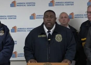 Sulm me thikë në Nju Jork/ Autori vret 4 persona dhe u vë flakën, plagos 2 policë para se të qëllohet për vdekje