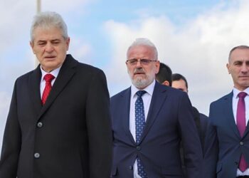 Ali Ahmeti: Komandant Talat Xhaferi do të jetë kryeministri i parë shqiptar i RMV-së