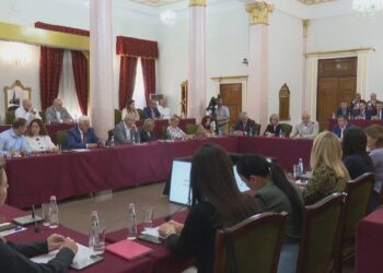 Nga Ahmetaj tek emigrantët, Rama mbledh deputetët e PS, ja temat e diskutimit