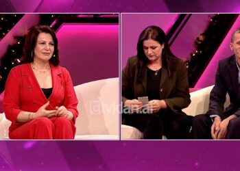 Ëndrra e nisur në 2015, Mimoza i dhuron vëllait çelësin dhe zarfin që do i ndryshojnë jetën