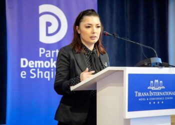 Anëtarja e Këshillit Kombëtar të PD: Parlamenti prej dy muajsh është kthyer në një arenë cirku