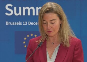 Mogherini: Një vit pas samitit në Tiranë ngritëm kolegjin europian, falenderoj Shqipërinë! 21 shtete anëtare do mbulojnë bursa për studentët