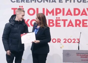 “Orientimi i karrierës që në klasë të VI”, shpallen fituesit e olimpiadave, 55 nxënës vlerësohen me çmime