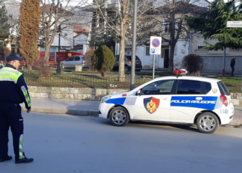 “Pse s’më hap rrugën?”/ Si ndodhi sherri me dy të plagosur në Korçë