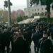 Protestuesit tentojnë të çajnë kordonin, Policia shton forcat para Kuvendit