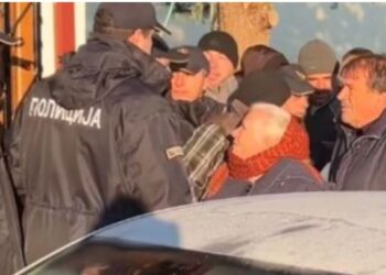 “Ndaloni klasat në gjuhën shqipe”, banorët në Maqedoninë e Veriut dalin në protestë kundër shqiptarëve