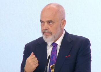 LIVE/ Rama: Morëm në kurriz një vend të varfër! Luftuam me mijëra plagë të trashëguara