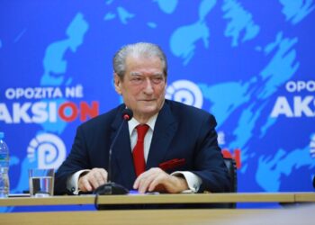 Në prag të arrestit, Berisha u lë ‘amanetet’ e fundit anëtarëve të Kryesisë: Mendoni natë e ditë çfarë mund t’i bëjmë armikut Rama