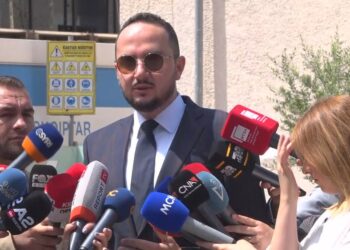 Situata në PD, Salianji: Ish-kryetari kërkon të rikthehet se aty ka mbetur vula dhe paratë. Rikonceptim i…!