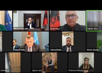 “Të kishim bërë 2-3 kampe se nuk bëhej qameti”, deputeti socialist “thumbon” Ballën për emigrantët