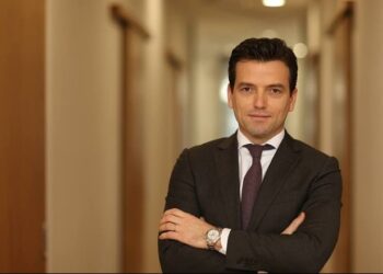 Braktisi Berishën/ Agron Shehaj: Po punoj për një alternativë re politike, kam nisur takimet