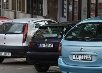 Sot përfundon afati për targat me akronime serbe, mbi 4 mijë regjistrime