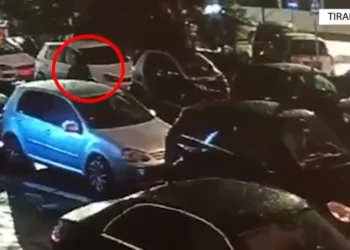 Vodhi një makinë në Tiranë dhe e fshehu në servisin e tij në Bulqizë, arrestohet 42-vjeçari
