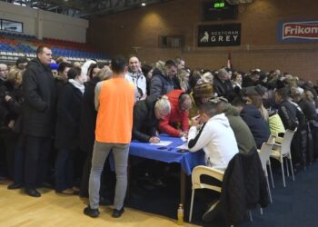 Shkarkimi i kryetarëve shqiptarë, peticionin në Mitrovicë të veriut dhe Leposaviq, serbët: I kemi firmat!