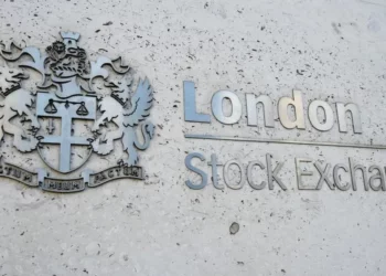 Komplot për të ndaluar tregtimin në bursën e Londrës, arrestohen 6 persona në Angli