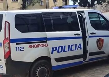 Në pranga 20-vjeçari i shpallur në kërkim për transportim të paligjshëm të emigrantëve