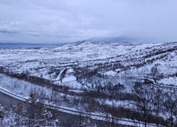 Theth, ARRSH: Qarkullimi vijon normalisht, drejtuesit yë pajsine me zinxhirë dhe goma dimërore