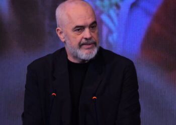 Rama: Paga mesatare e mësuesve së shpejti 950 euro, megjithatë sistemi duhet reformuar