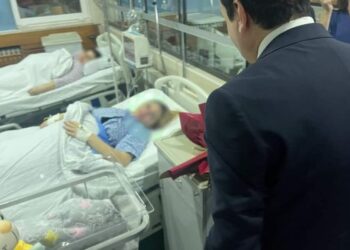 Kosovë/ Lind fëmija i parë për 2024-ën, Kryeministri Kurti: Duhen më shumë kushte për nënat e reja