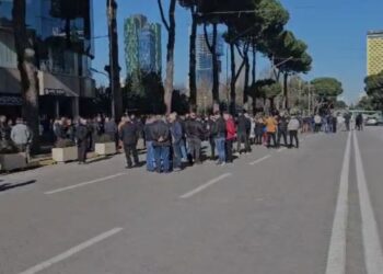 Sot 13 vite nga ‘21 Janari’, çfarë po ndodh në bulevardin ‘Dëshmorët e Kombit’