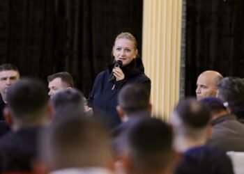 Blegtorët për çmimin e qumështit/ Denaj: Marrëveshja me përpunuesit, domosdoshmëri për sigurimin e prodhimit