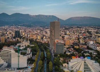 Temperaturat nën zero, Veliaj: Për çdo emergjencë apo nëse shihni persona të pastrehë, telefononi 112