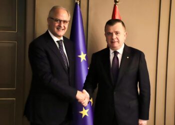Ndihmoi në ekstradimin e vrasësit të Ardian Nikulajt, Balla takon ambasadorin e Marokut