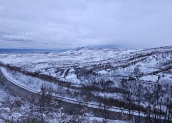 Temperaturat deri në -11, ARRSH: Ulet intensiteti i reshjeve të borës në Veri, por rritet në Juglindje. Apeli për drejtuesit e mjeteve