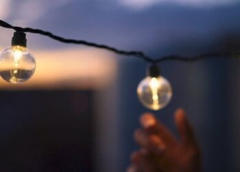 OSHEE s’do furnizojë mijëra biznese në tensionin 20 KV: Duhet ta gjejnë vetë furnizuesin!