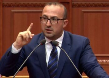 ‘Kërcënon’ Korreshi: Mund të hyjmë në grevë urie, koha për diçka më të fortë se flakadanët