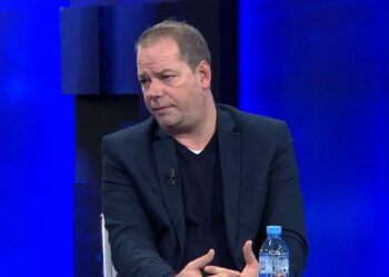 “Ish-kryeministri ka ego të sëmurë”, Kulluri: Populli opozitar, më i madh se Berisha!