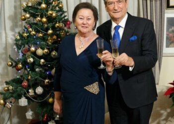 Në arrest shtëpie/ Berisha uron Vitin e Ri: Gëzuar miq! Betejë pa kthim!