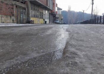 “Ngrin” Tirana, rrymat e ftohta ajrore “pushtojnë” sonte kryeqytetin