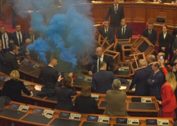 Nga mungesa e Berishës, te kaosi i Rithemelimit dhe votimi i propozimeve të Ramës, Kuvendi nis sot punimet. Çfarë pritet…