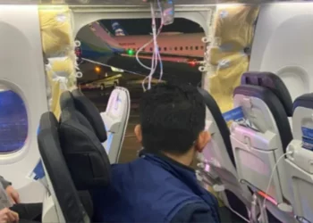 Pas shpërthimit të dritares në fluturim, “Alaska Airlines” rikthen në shërbim 18 Boeing 737-9