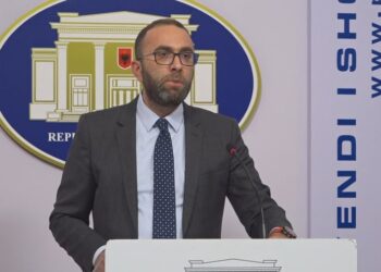 Marrëveshja për emigrantët me Italinë/ Bardhi kërkesë në GJK: Seanca të jetë e hapur për mediat