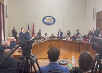 “Rithemelimi” shkakton kaos në Komisionin e Zgjedhores, Gjiknuri: Kriza e opozitës s’do bllokojë reformën