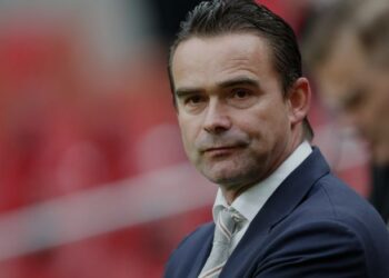 Ngacmonte koleget e punonjëset me mesazhe, FIFA pezullon ish-futbollistin e njohur